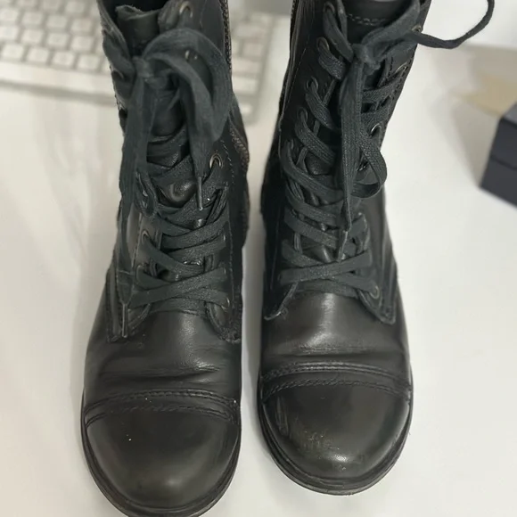 Steve Madden Troopa boots - Picture 3 of 5